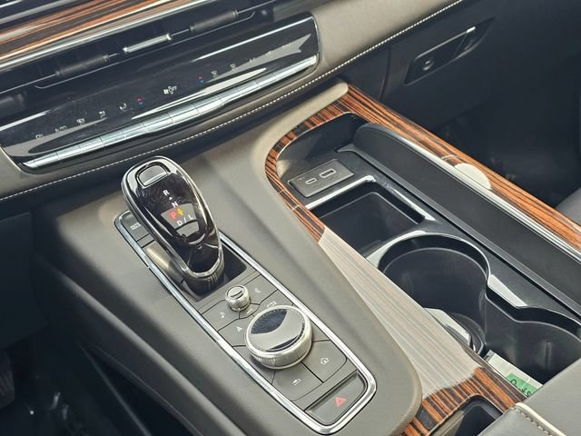 Used 2023 Cadillac Escalade ESV Premium Luxury w/ Performance Package AWD/4WD image 32