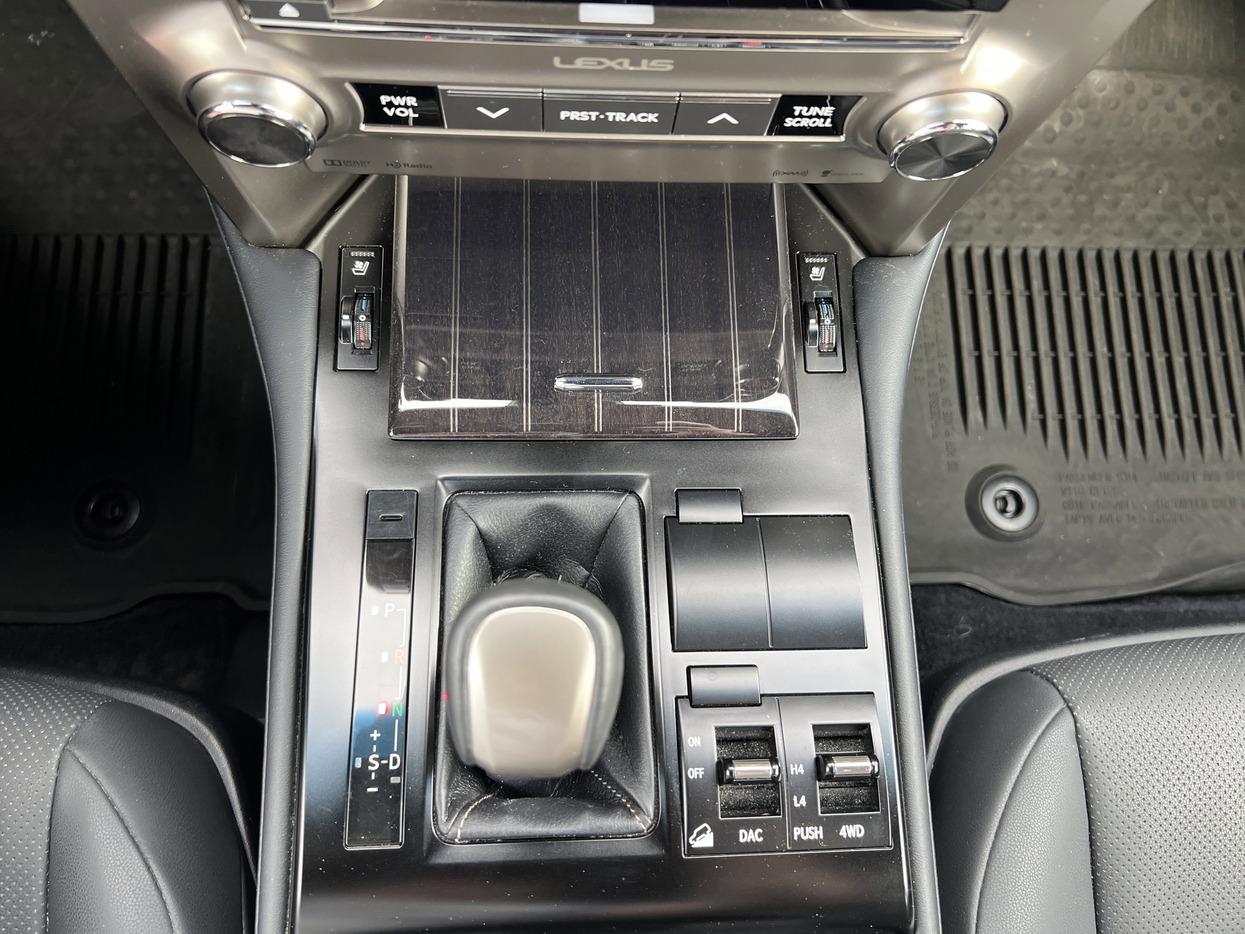 Used 2020 Lexus GX 460 Premium w/ Premium Package image 6