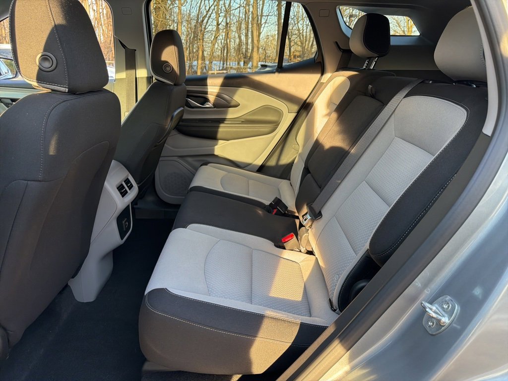 Used 2023 GMC Terrain SLE w/ Driver Convenience Package image 15