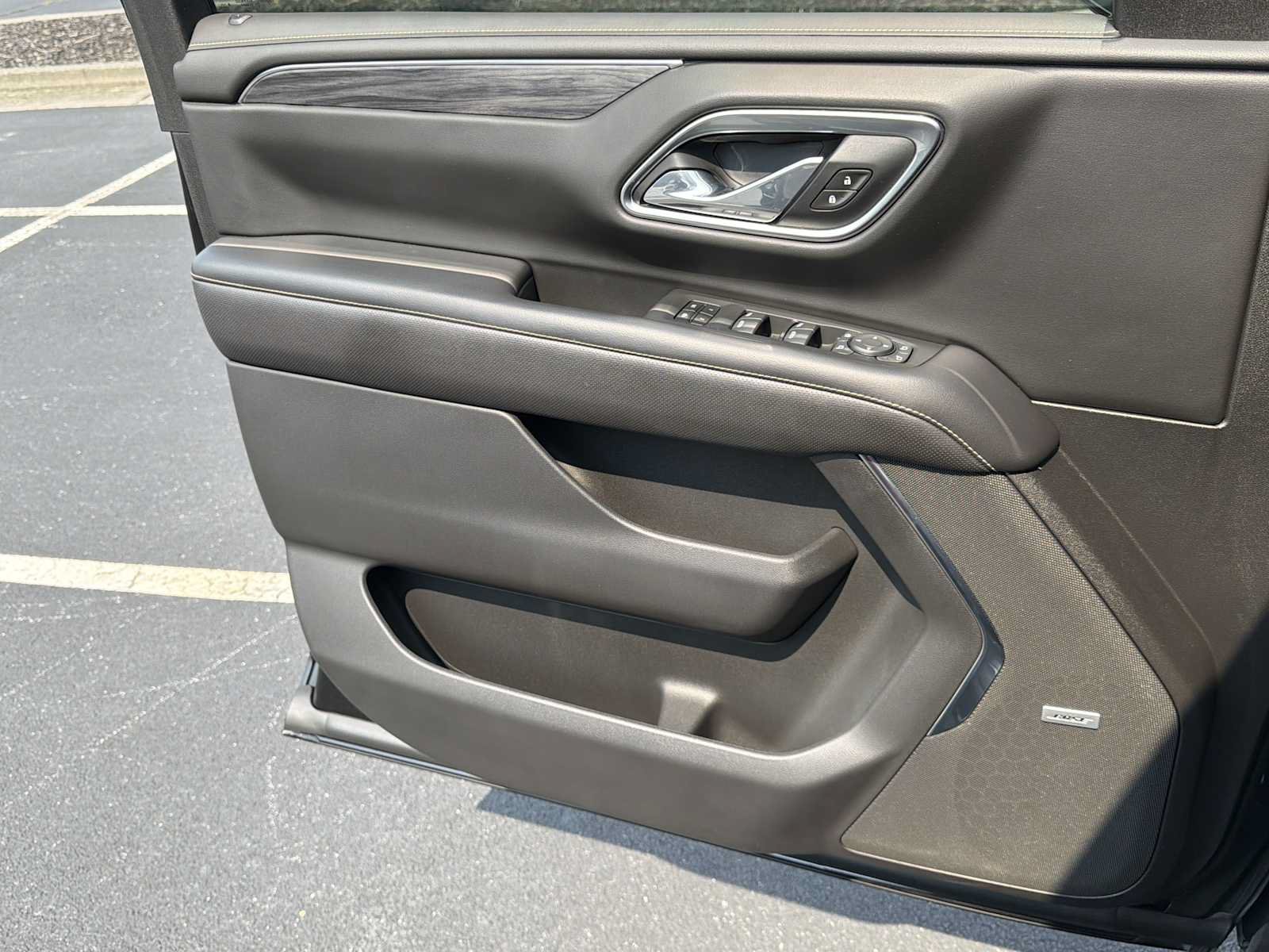 Used 2021 GMC Yukon SLT w/ SLT Luxury Plus Package RWD image 18