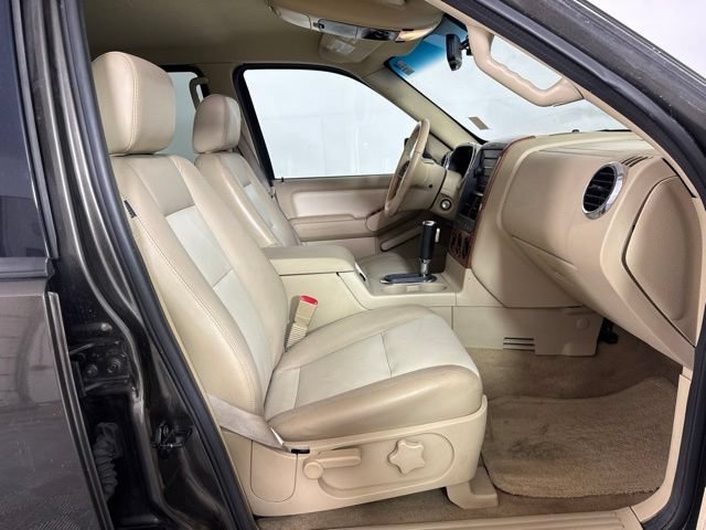 Used 2006 Ford Explorer Eddie Bauer AWD/4WD image 4