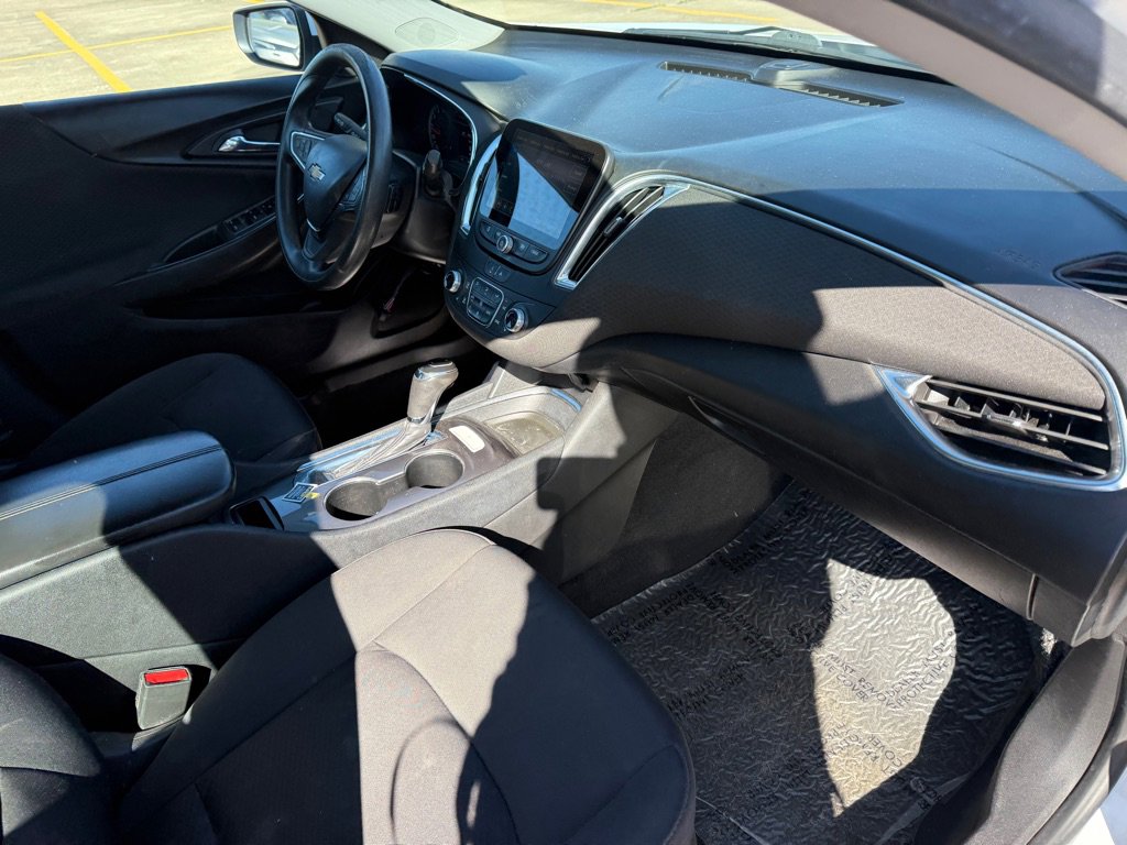Used 2020 Chevrolet Malibu LT image 10