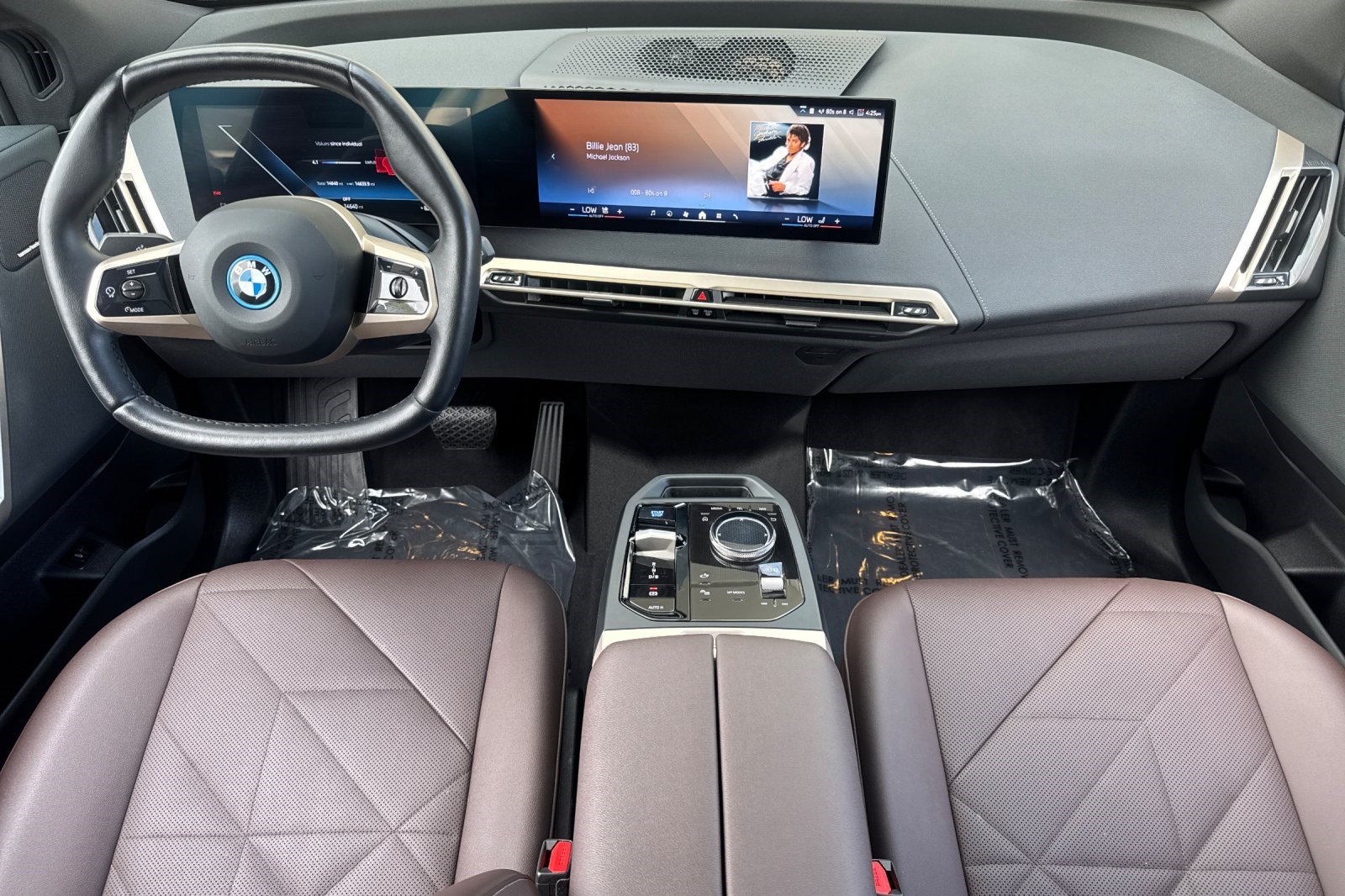 Used 2025 BMW iX xDrive50 AWD/4WD image 15