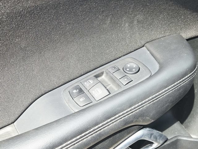 Used 2023 Dodge Challenger SXT RWD image 30