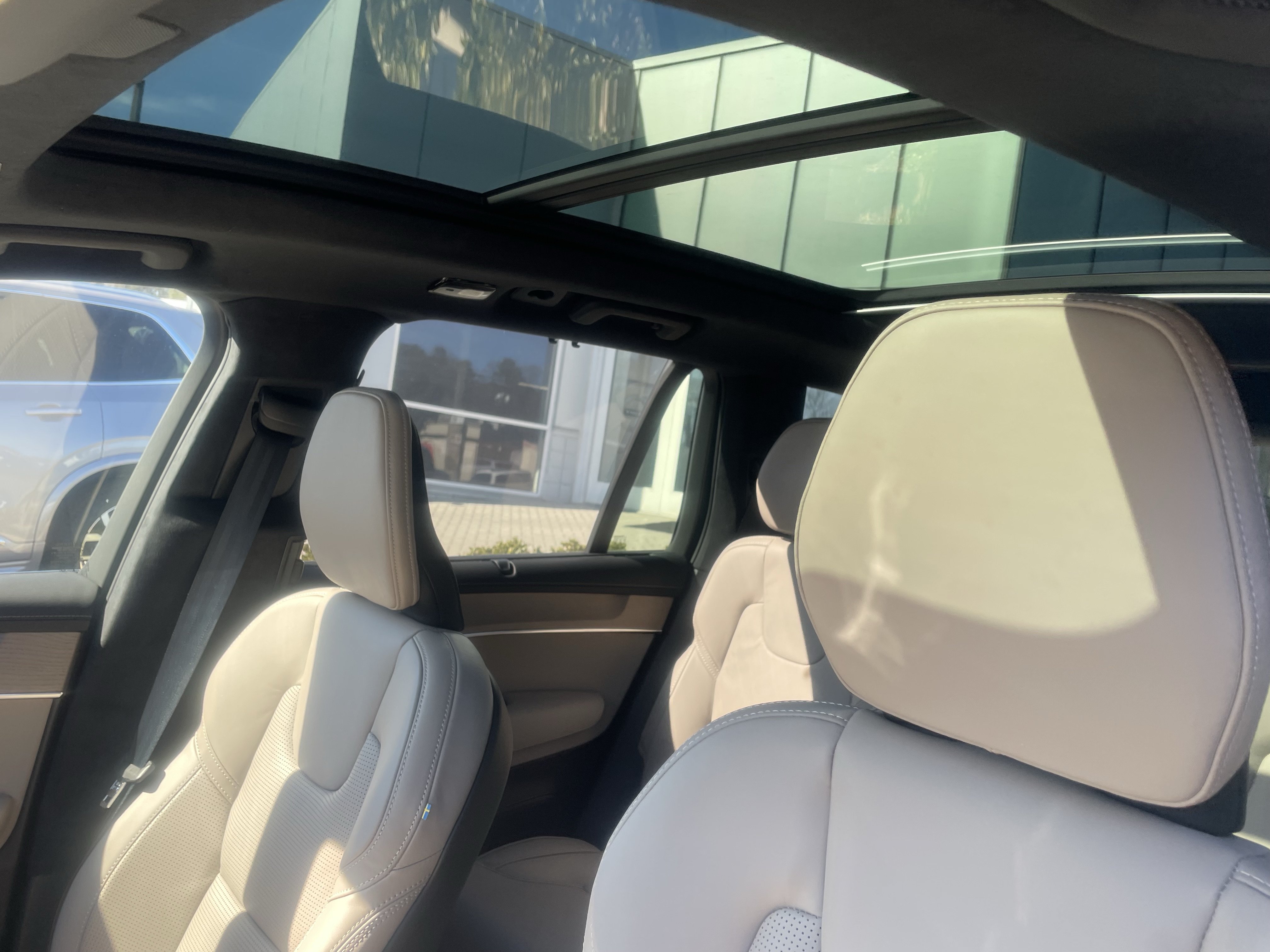 New 2026 Volvo XC90 B6 Ultra w/ Lounge Package AWD/4WD image 16