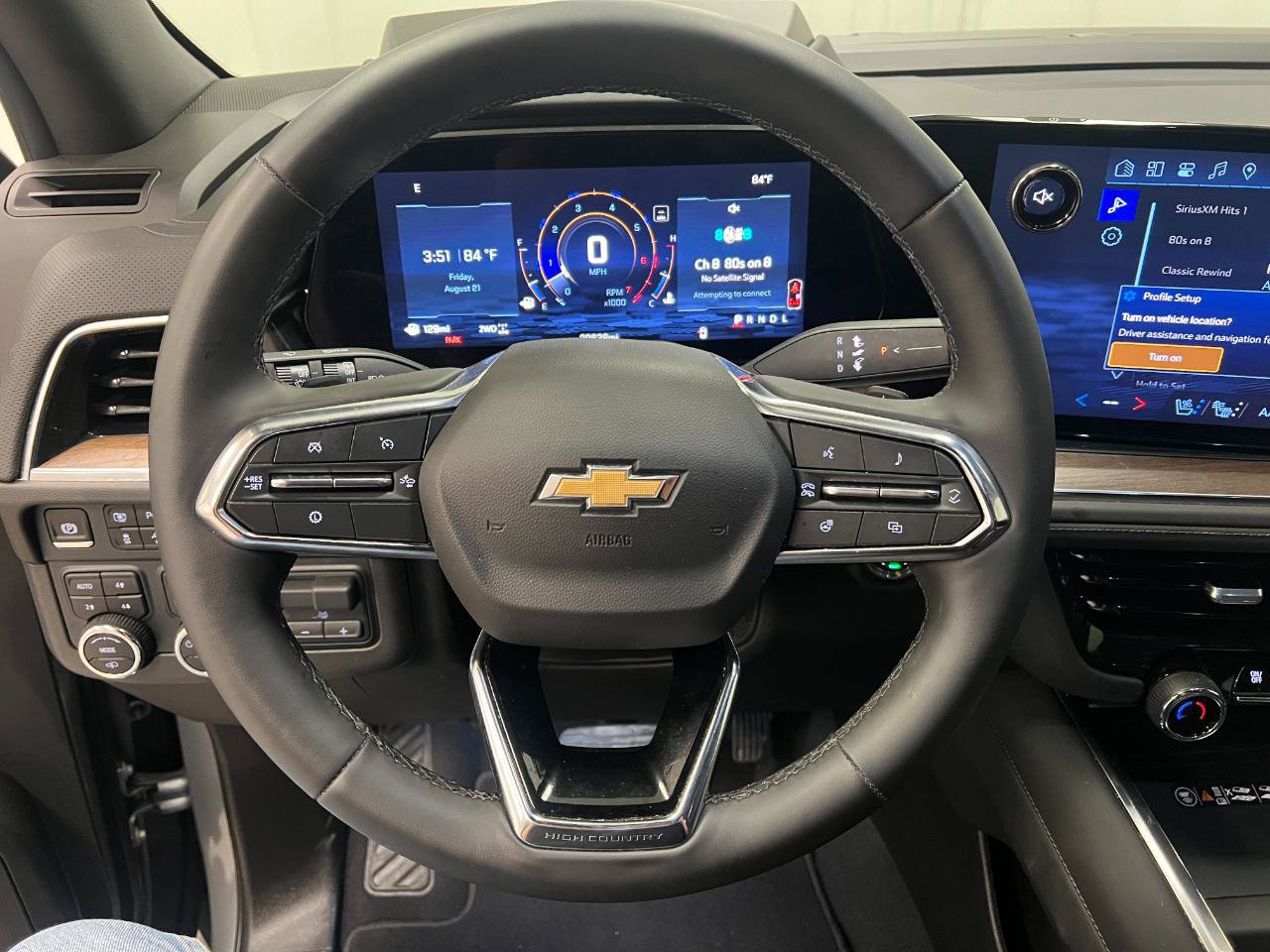 Used 2025 Chevrolet Tahoe High Country AWD/4WD image 36