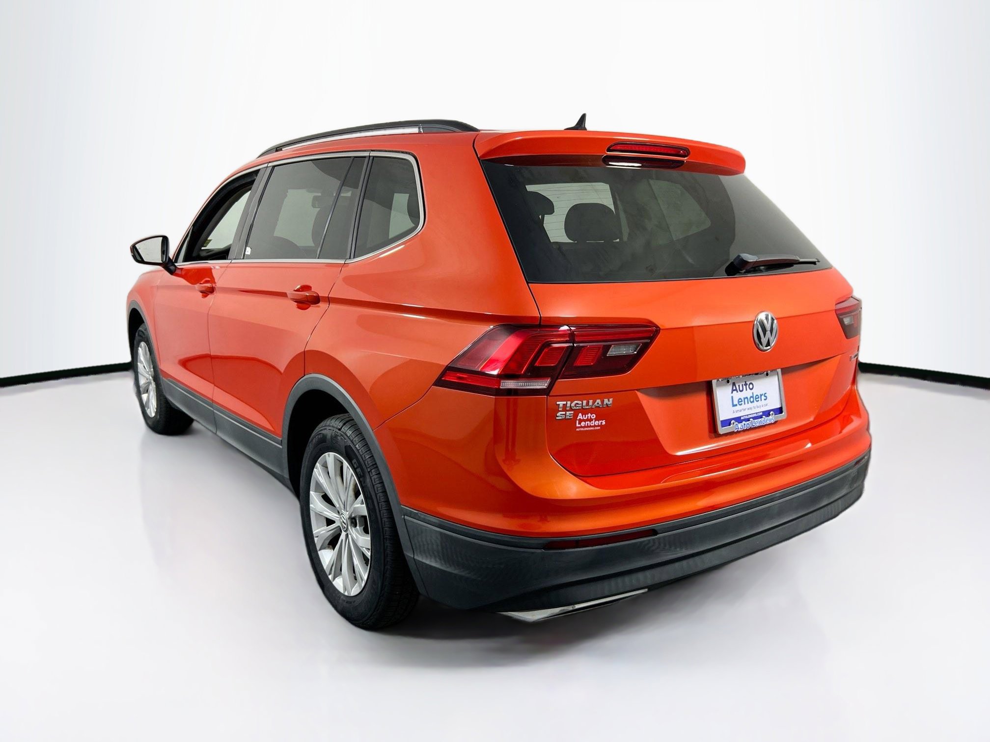 Used 2019 Volkswagen Tiguan SE w/ Panoramic Sunroof Package AWD/4WD image 7