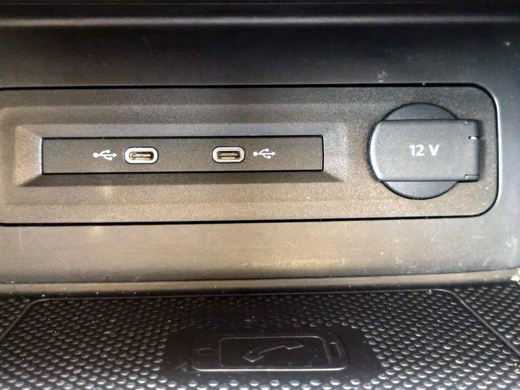 Used 2023 Volkswagen Atlas SE w/ Panoramic Sunroof Package image 17