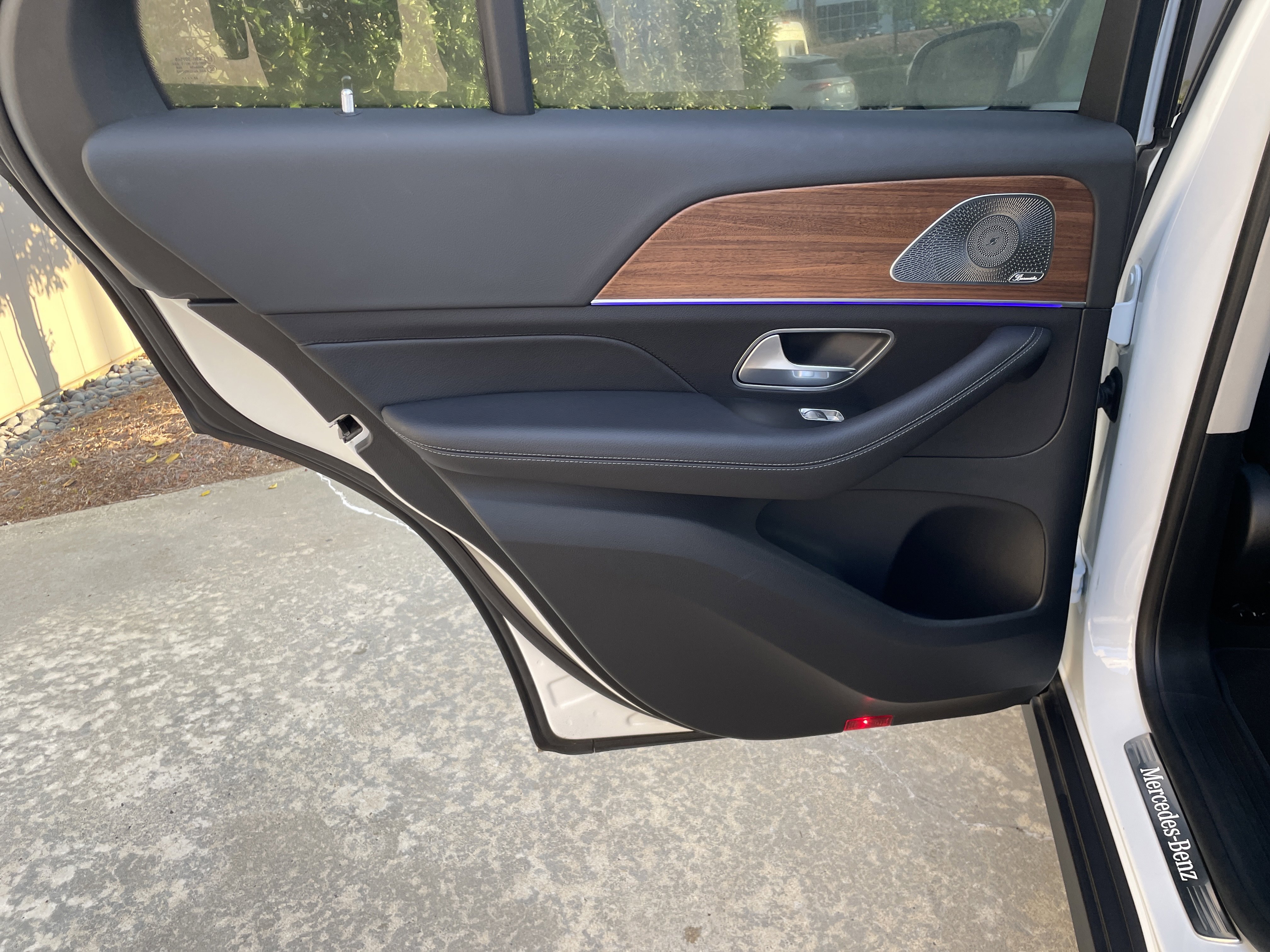 Certified 2025 Mercedes-Benz GLE 350 4MATIC image 38