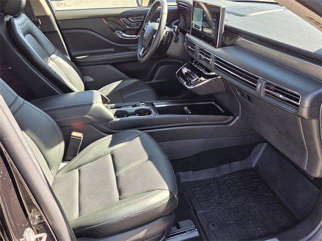 Used 2025 Lincoln Corsair Reserve w/ Jet Appearance Package image 15