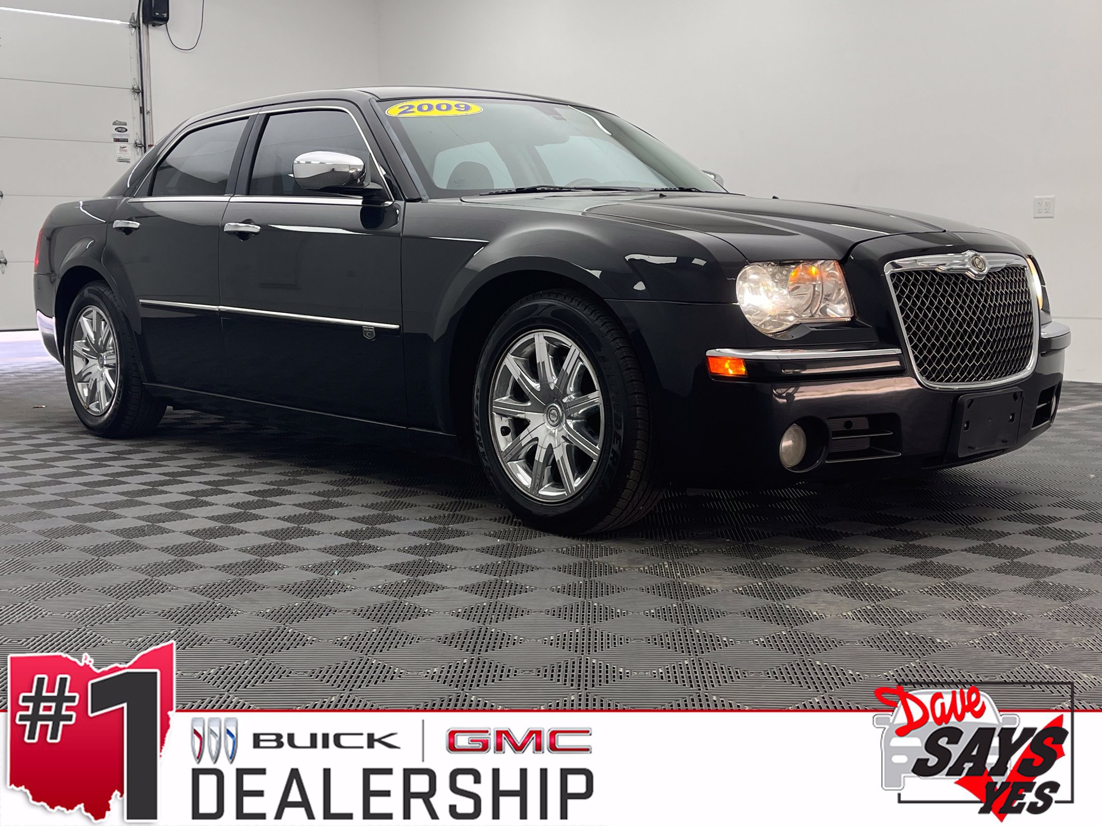 Used 2009 Chrysler 300 C w/ Luxury Group II RWD image 1