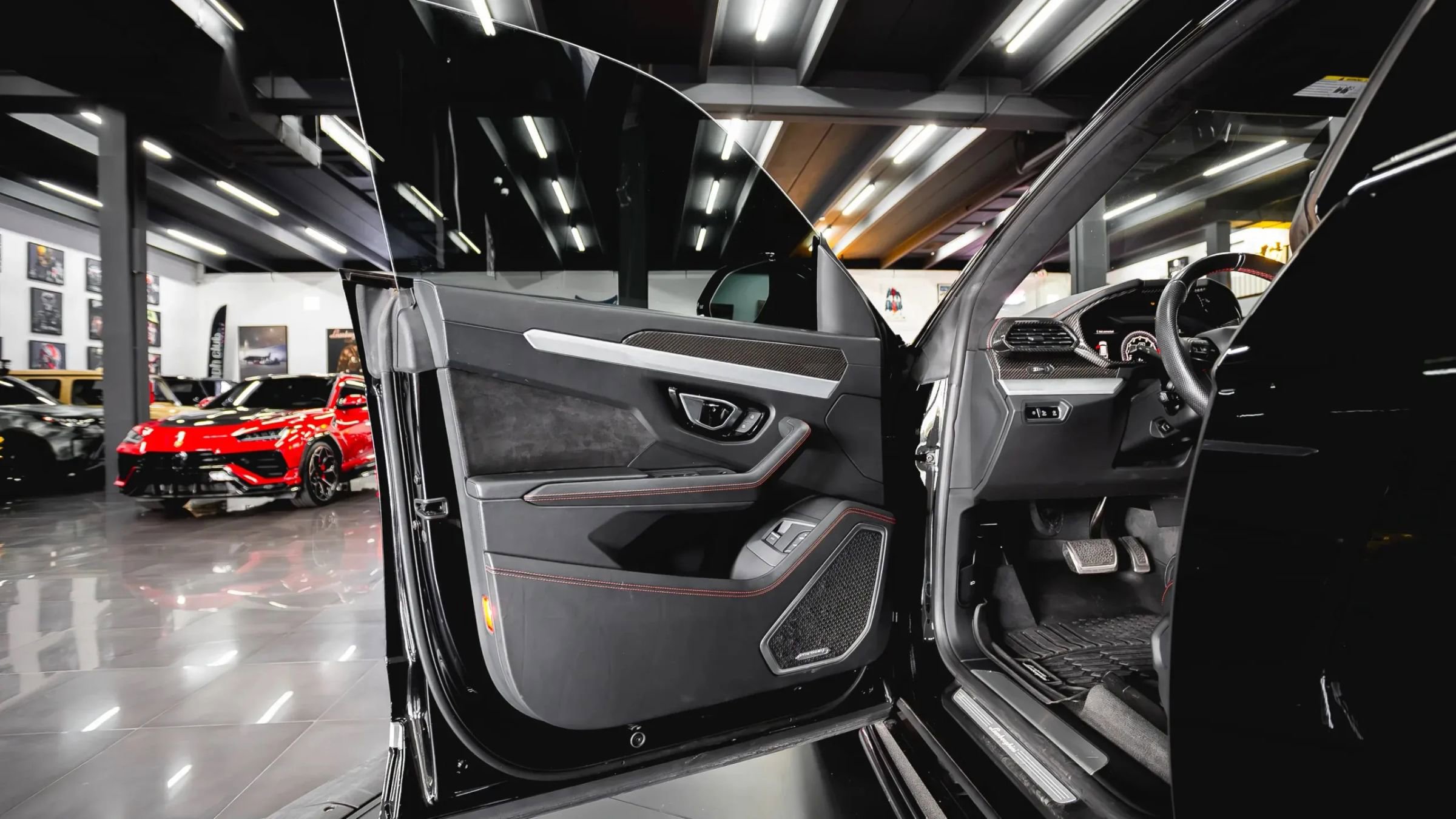 Used 2021 Lamborghini Urus image 29