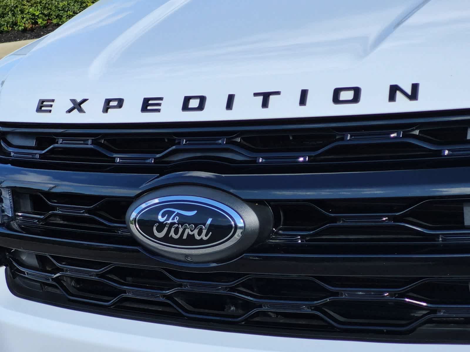 Used 2023 Ford Expedition Max Limited AWD/4WD image 12