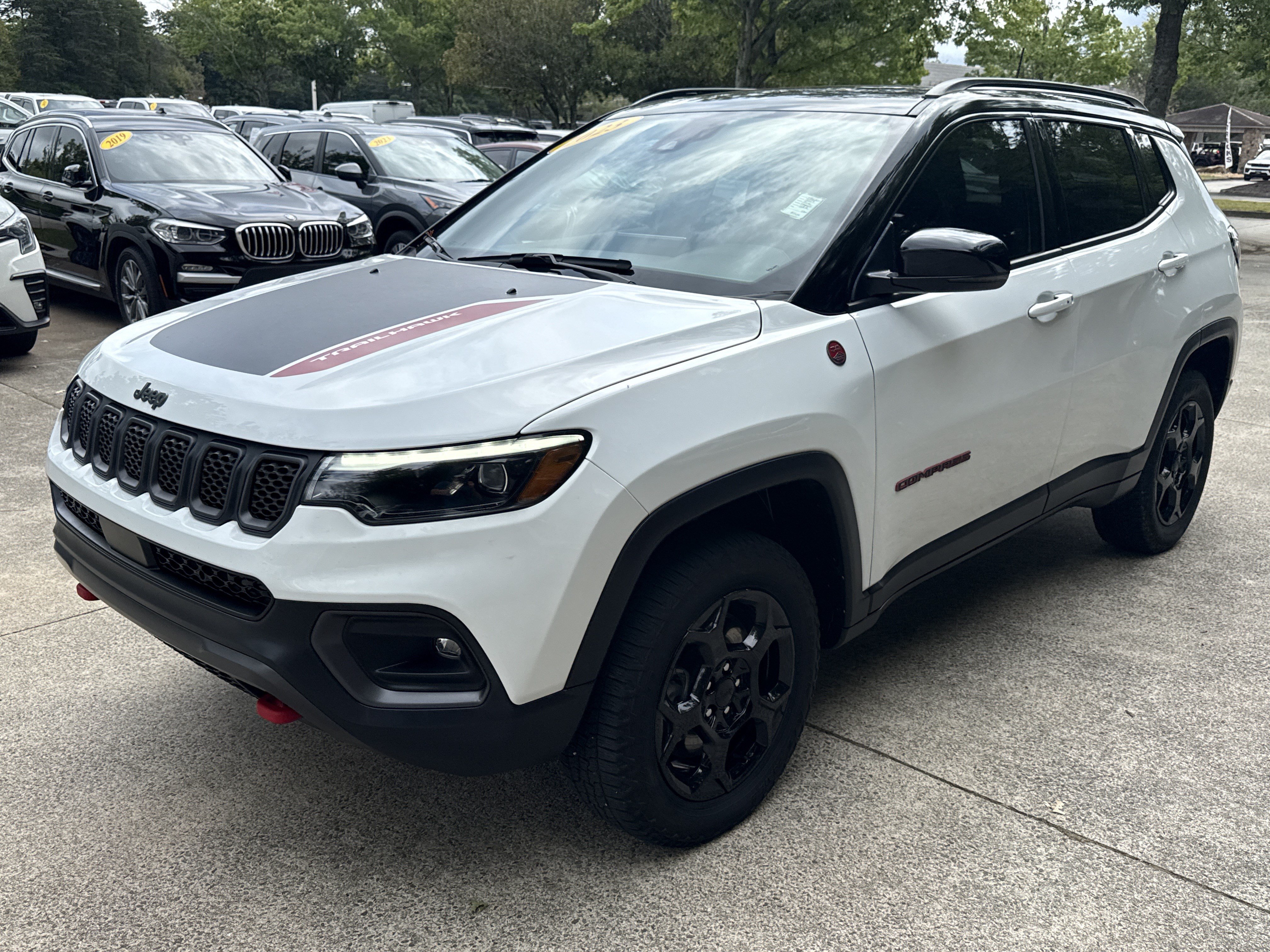 Used 2023 Jeep Compass Trailhawk w/ Trailhawk Elite Group AWD/4WD image 3
