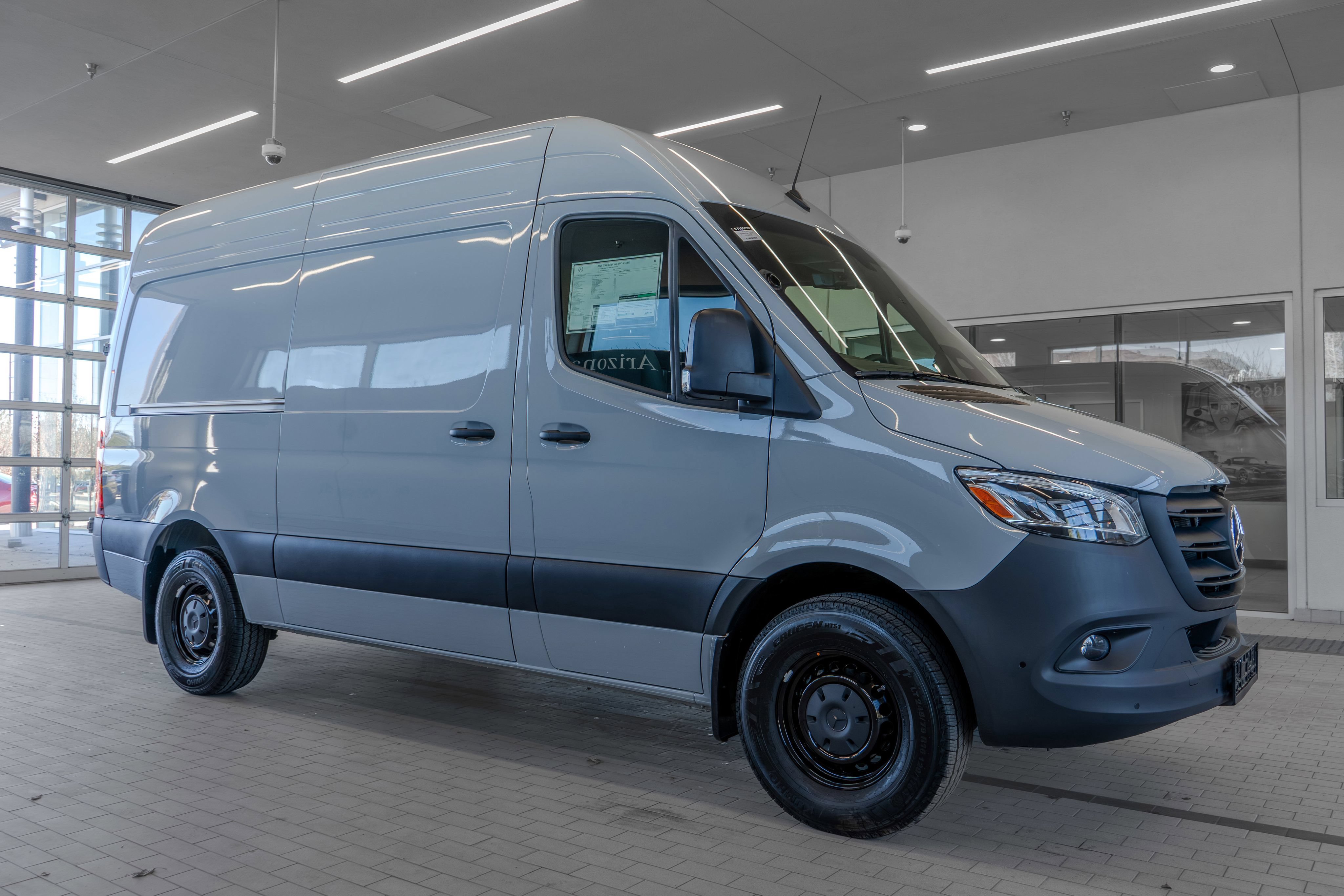 Used 2025 Mercedes-Benz Sprinter 2500 image 12