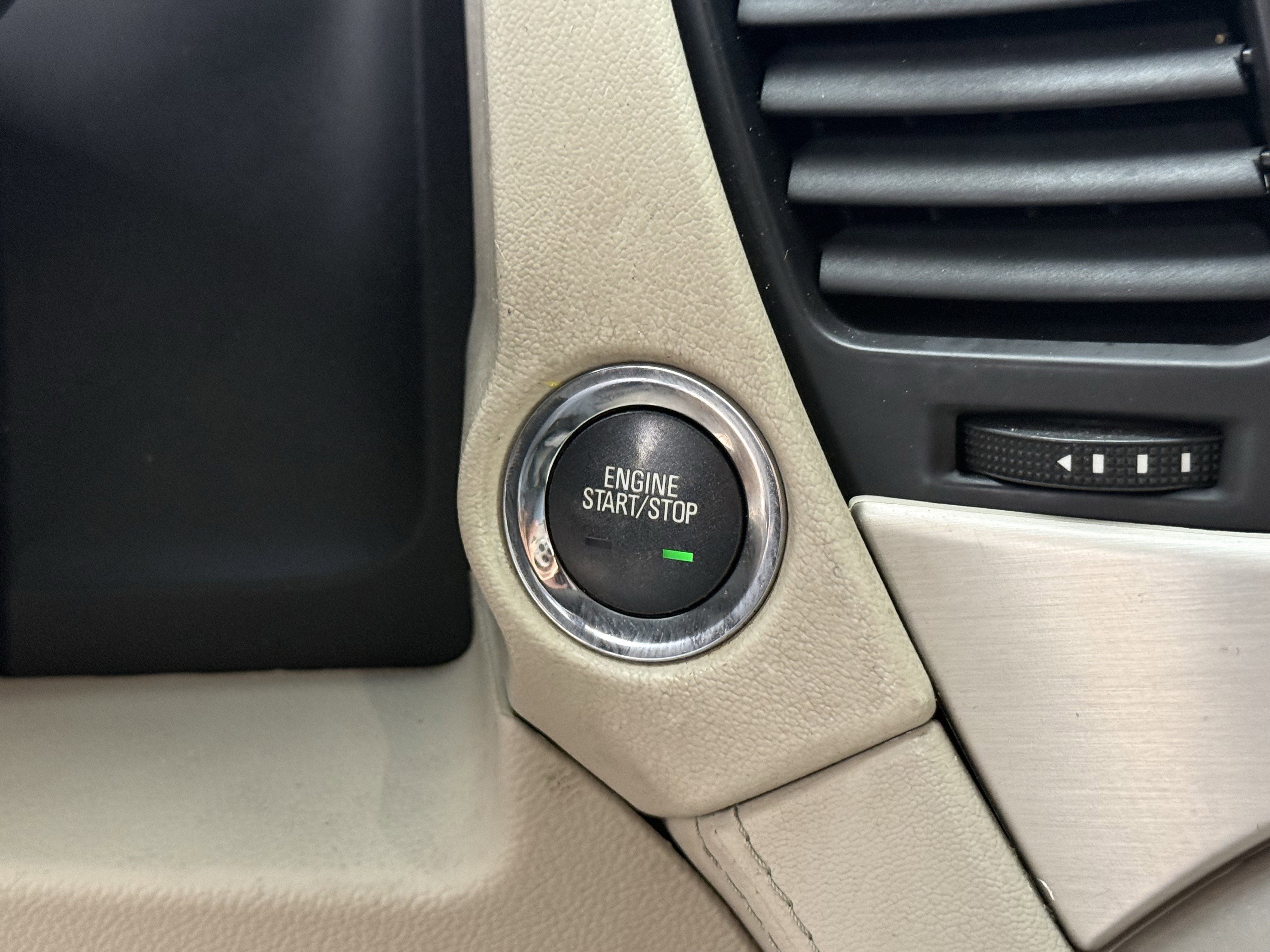 Used 2016 GMC Yukon XL Denali w/ Open Road Package image 24