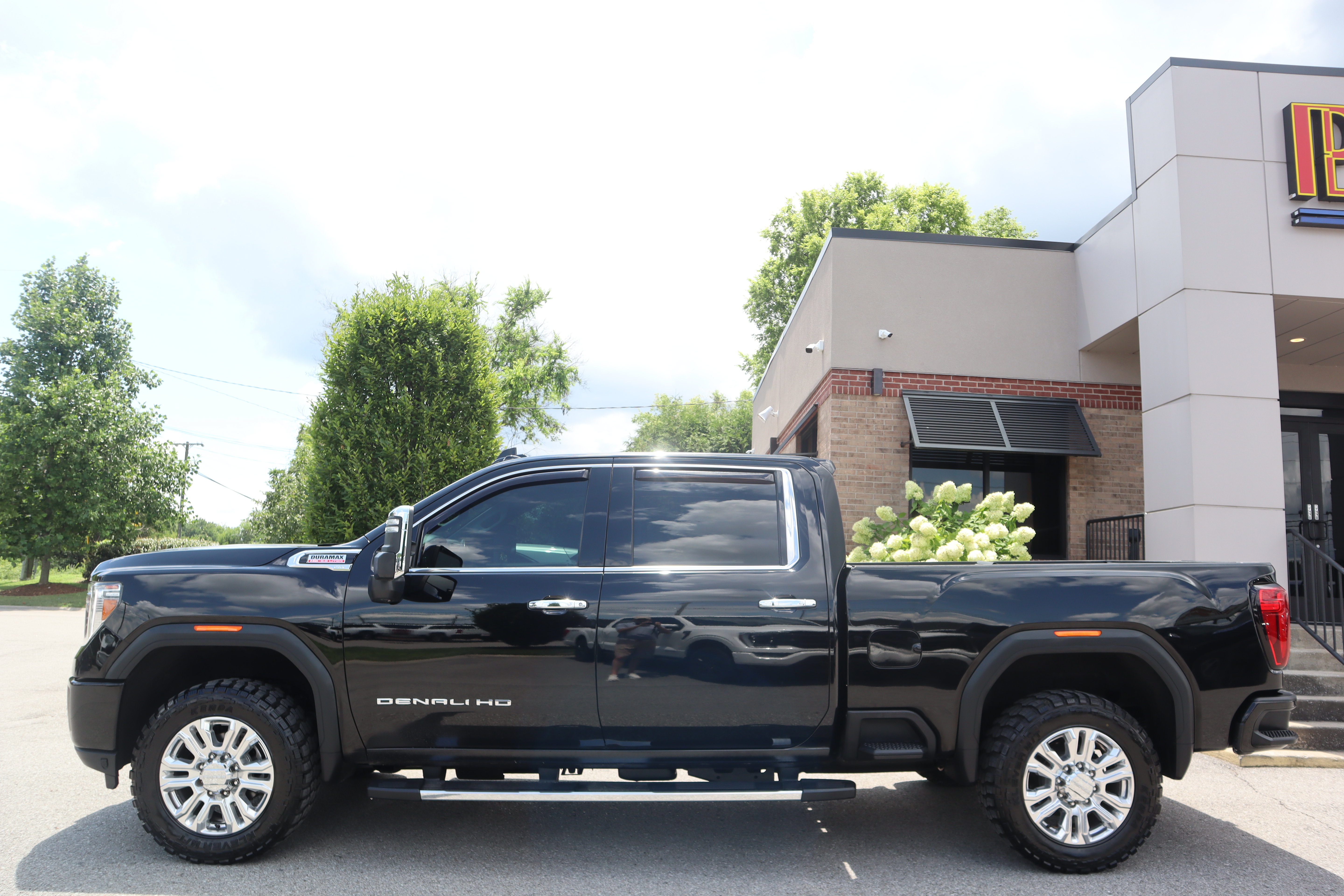 Used 2021 GMC Sierra 2500 Denali w/ Denali Ultimate Package AWD/4WD image 10