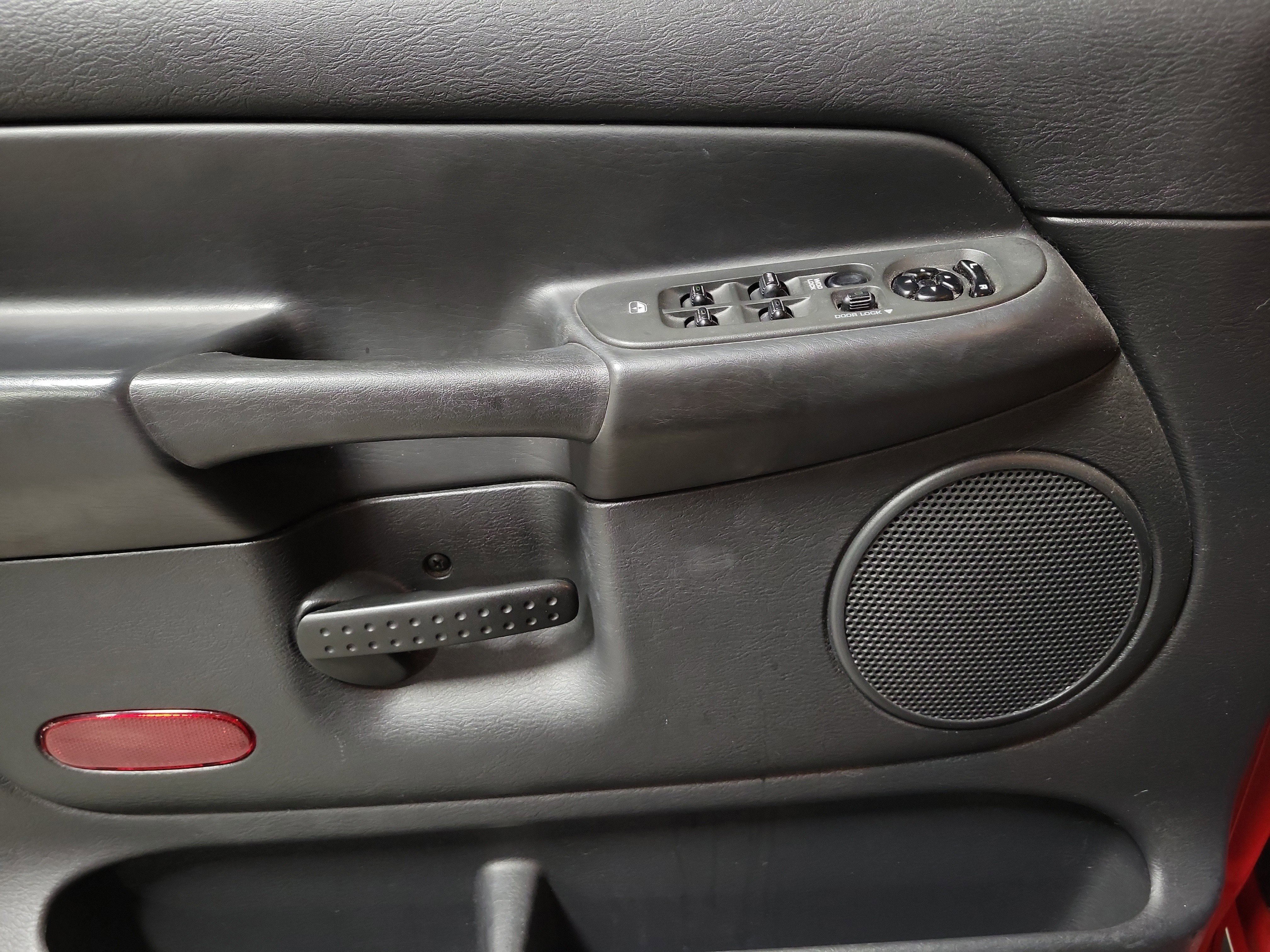 Used 2003 Dodge Ram 1500 Truck SLT image 19