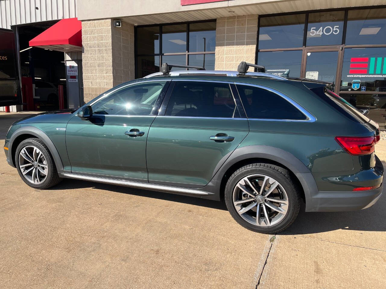 Used 2017 Audi A4 2.0T allroad Premium Plus image 3