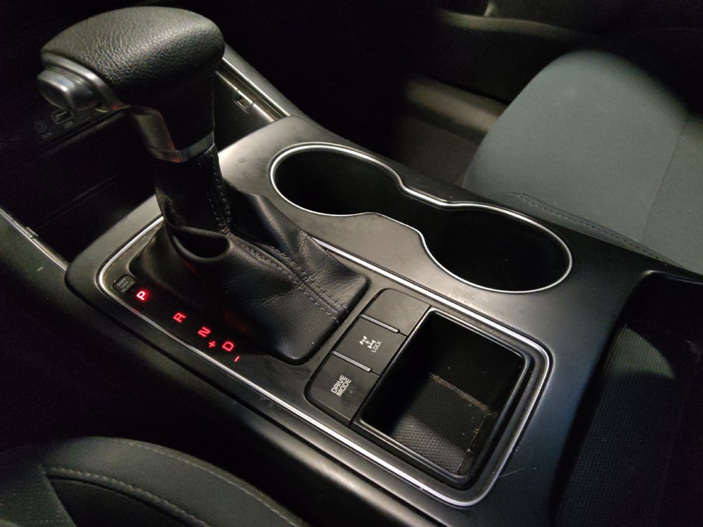 Used 2019 Kia Sorento AWD V6 image 26