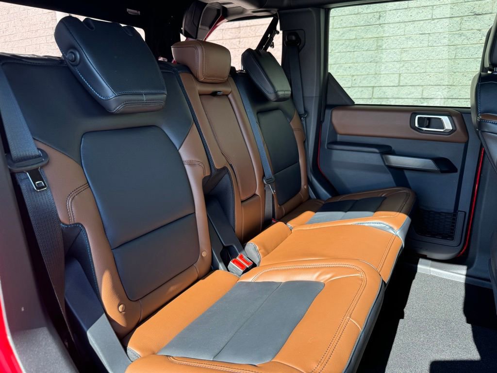 New 2024 Ford Bronco Outer Banks w/ Sasquatch Package AWD/4WD image 19