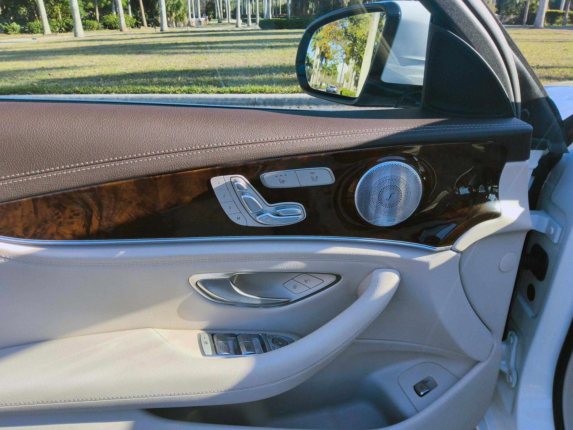 Used 2017 Mercedes-Benz E 300 image 22