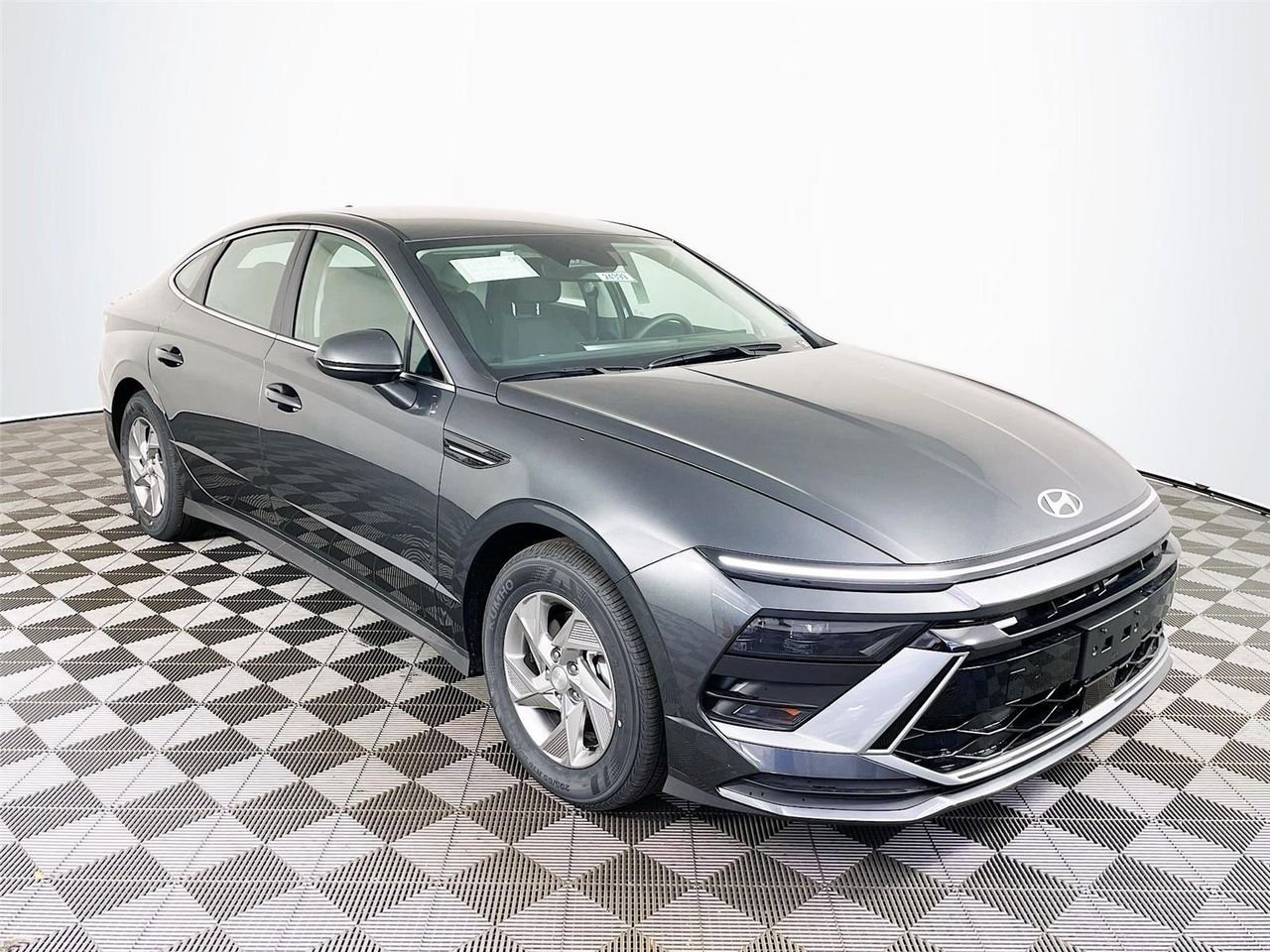New 2026 Hyundai Sonata SE FWD image 1