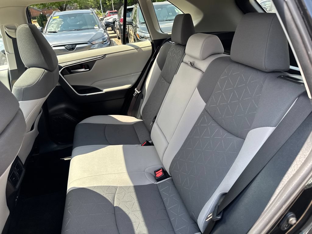 Used 2025 Toyota RAV4 XLE w/ Convenience Package AWD/4WD image 35