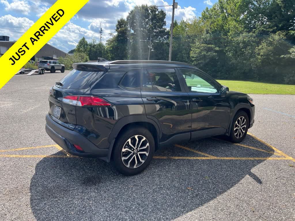 Used 2024 Toyota Corolla Cross AWD Hybrid w/ Moonroof Package image 4