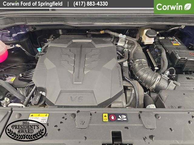 Used 2025 Kia Carnival FWD image 36