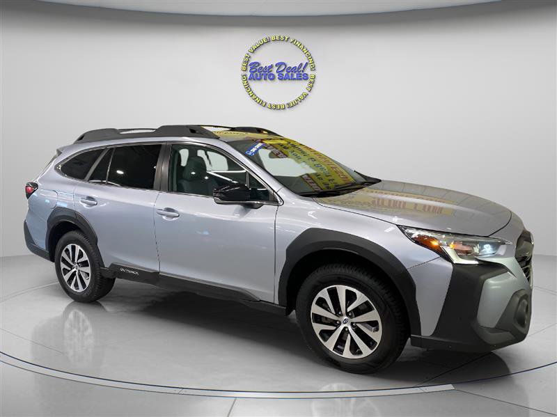 Used 2023 Subaru Outback Premium image 9