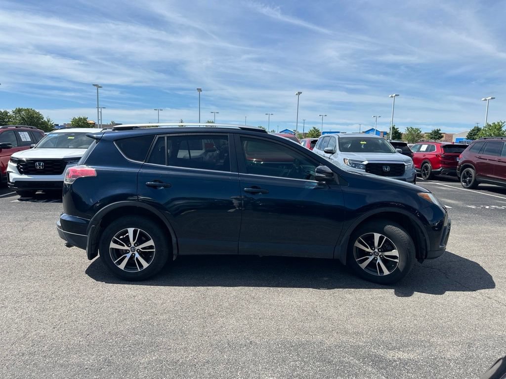 Used 2017 Toyota RAV4 XLE AWD/4WD image 12