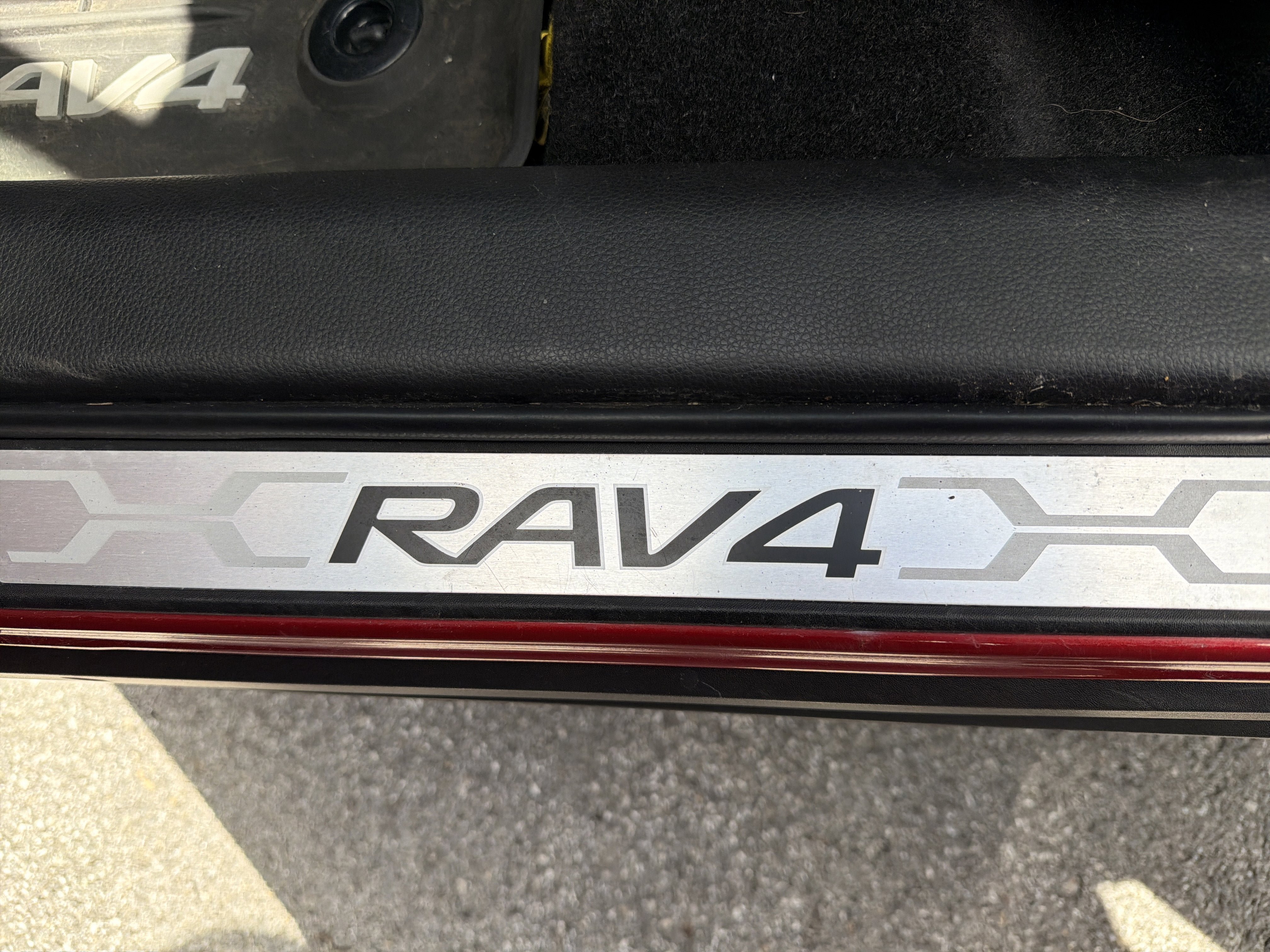 Used 2023 Toyota RAV4 XSE w/ Weather Package AWD/4WD image 17