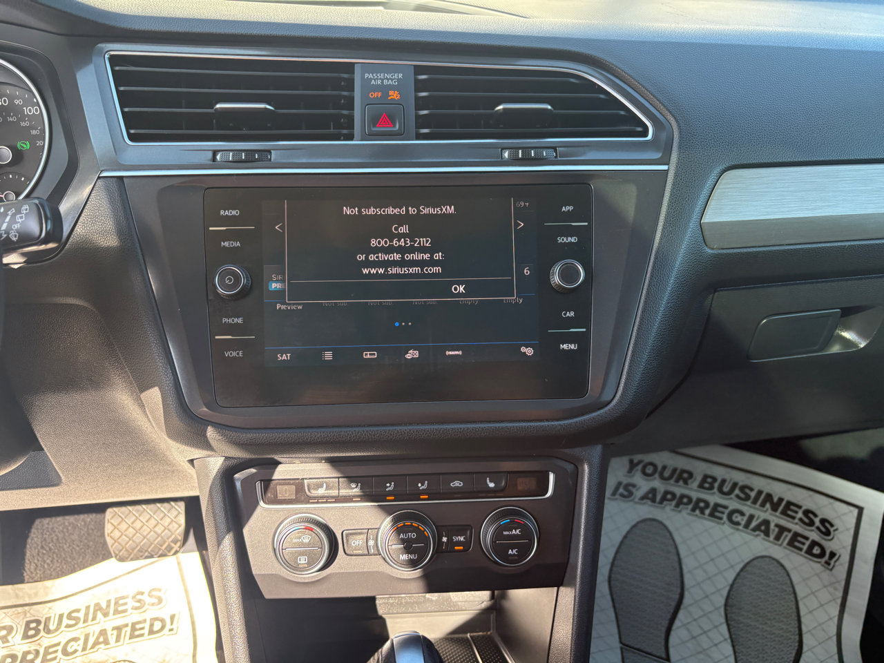 Used 2020 Volkswagen Tiguan SE R-Line image 7