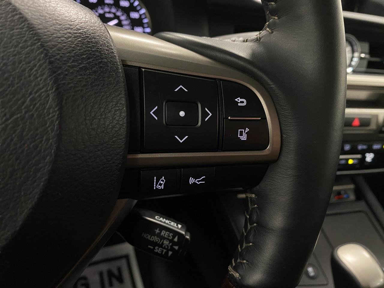 Used 2017 Lexus ES 350 w/ Luxury Package image 18