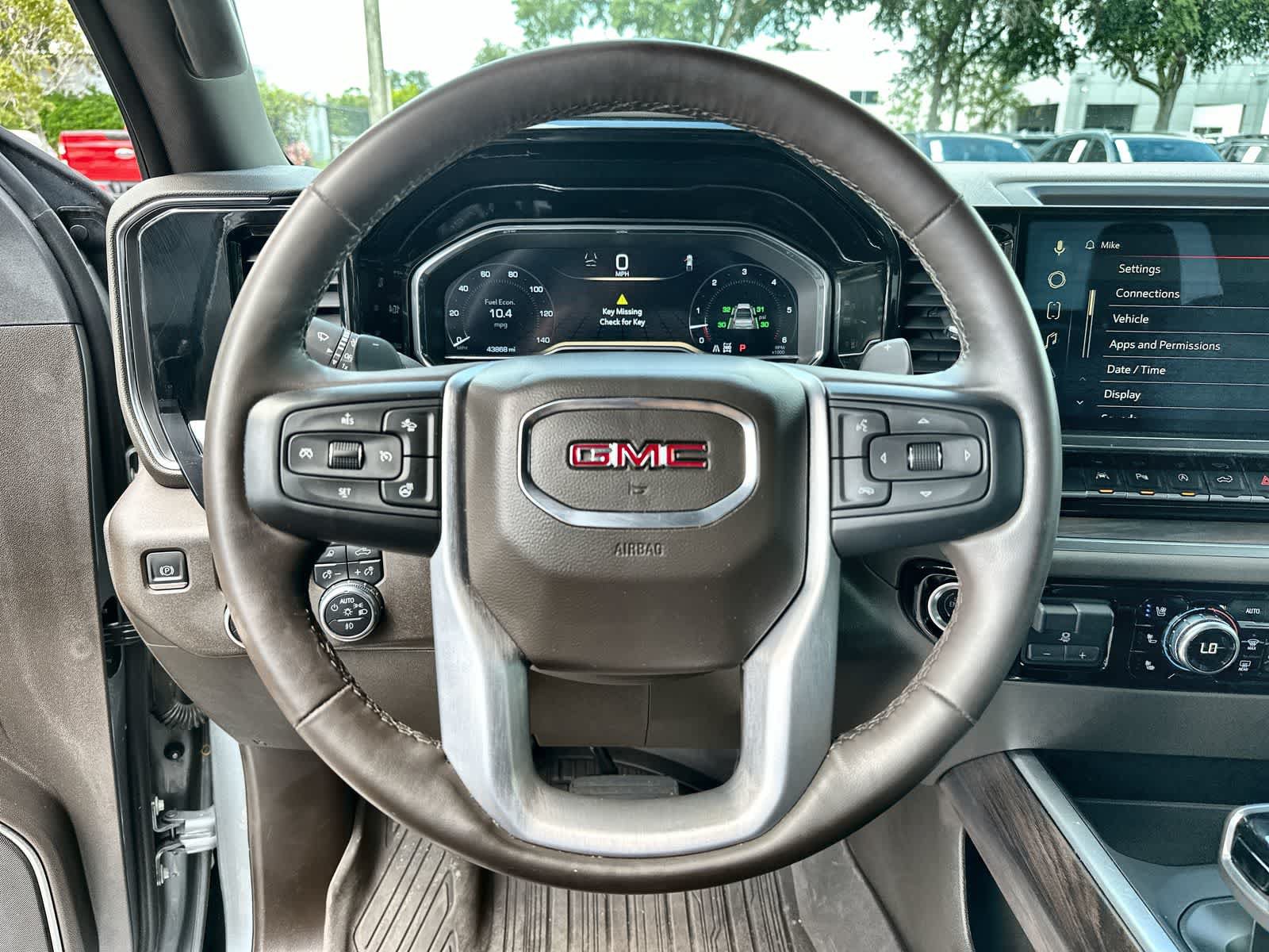 Used 2023 GMC Sierra 1500 SLT w/ SLT Premium Plus Package AWD/4WD image 21