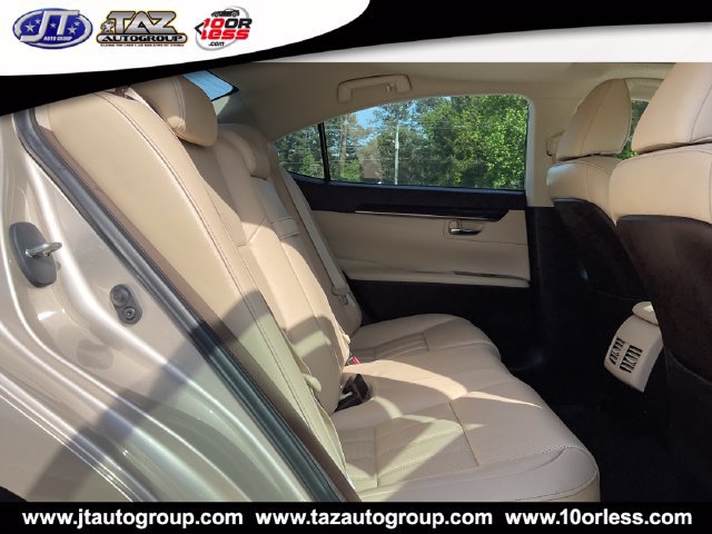Used 2017 Lexus ES 350 w/ Luxury Package FWD image 14