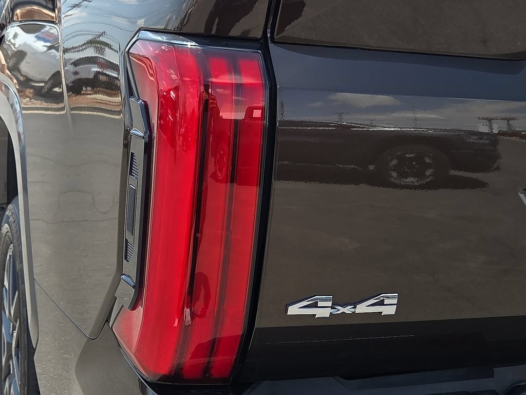 Used 2024 Toyota Tundra Limited w/ Power Package AWD/4WD image 9
