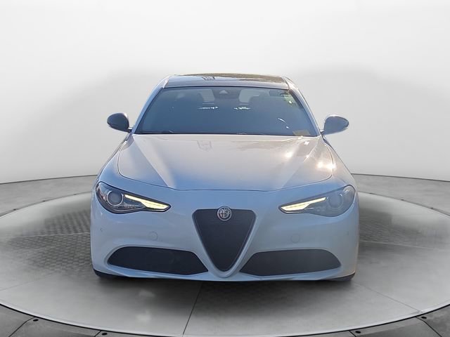 Used 2020 Alfa Romeo Giulia w/ Nero Edizione RWD image 8