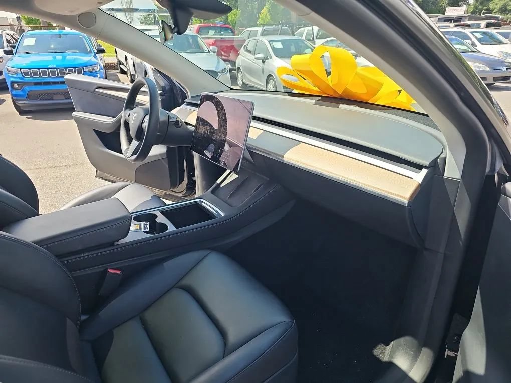 Used 2023 Tesla Model Y Long Range AWD/4WD image 15