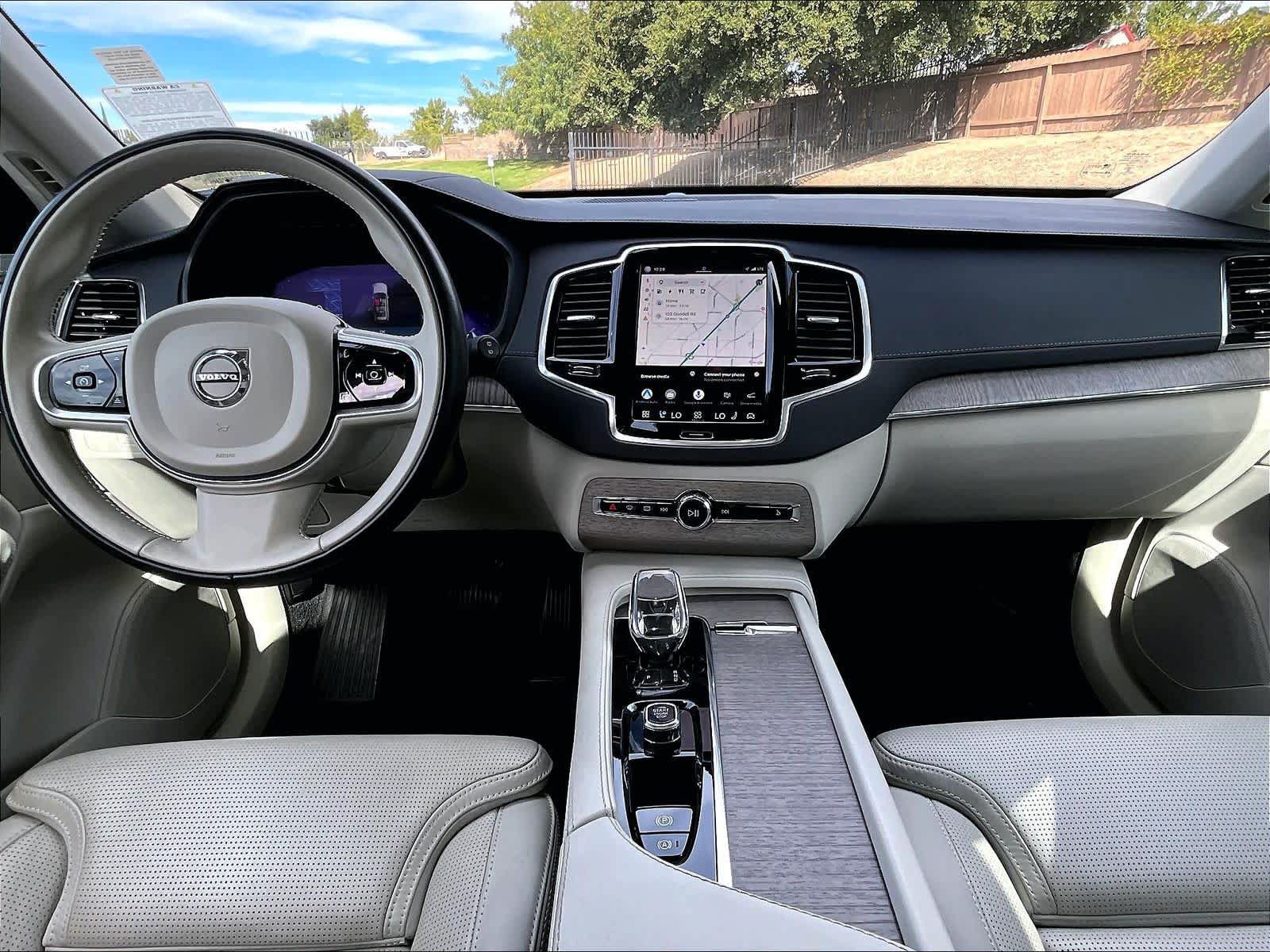 Used 2023 Volvo XC90 T8 Ultimate AWD/4WD image 18