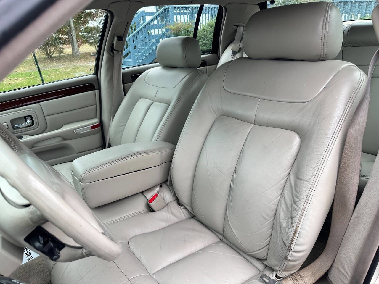 Used 1998 Cadillac De Ville D'Elegance w/ Safety/Security Pkg FWD image 15