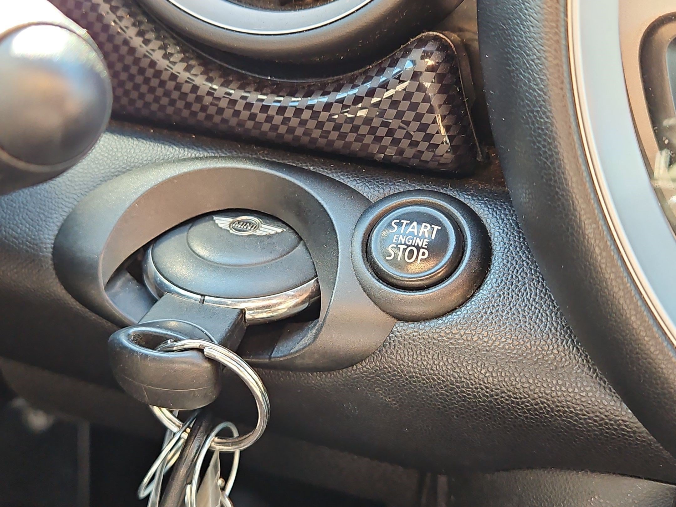 Used 2014 MINI Cooper Roadster S FWD image 17