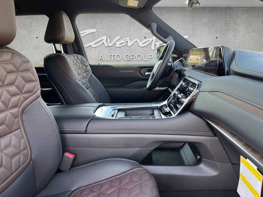 New 2026 Nissan Armada Platinum image 24