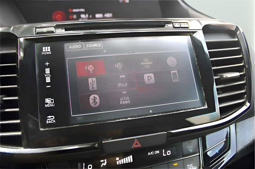 Used 2017 Honda Accord EX-L image 20