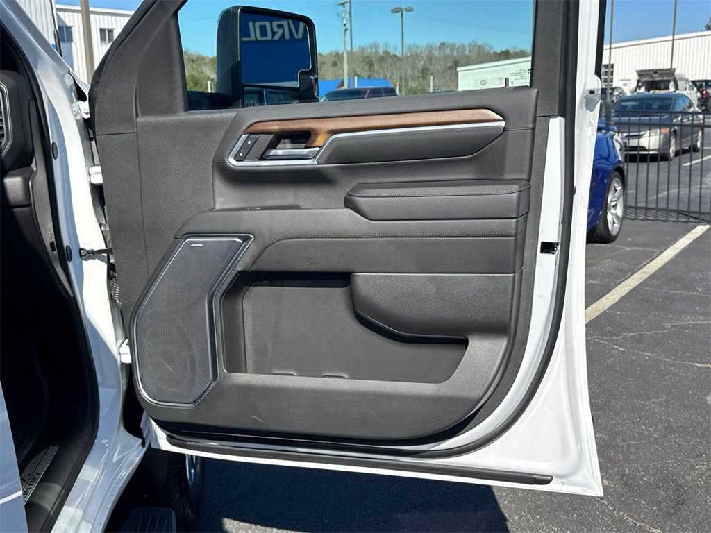 Used 2024 Chevrolet Silverado 2500 High Country w/ High Country Premium Package image 15