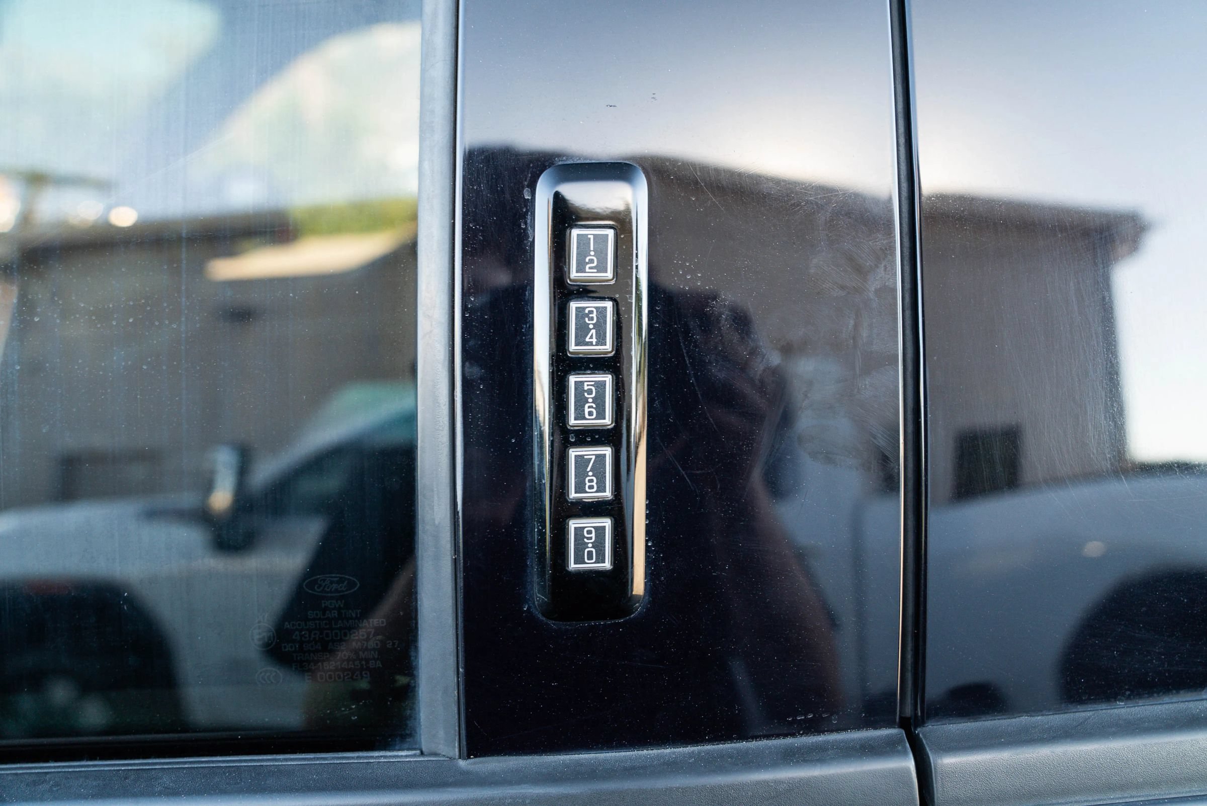 Used 2019 Ford F150 Lariat AWD/4WD image 33