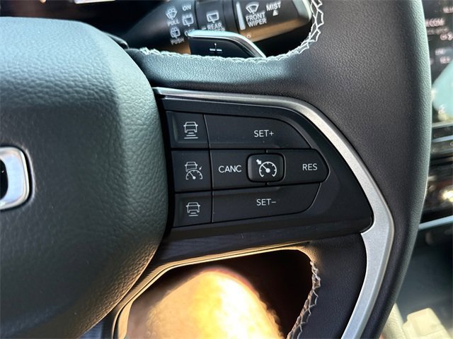 New 2025 Jeep Grand Cherokee Altitude image 19