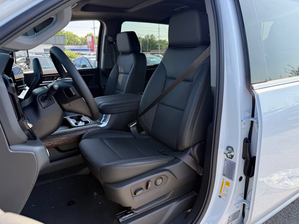 New 2026 GMC Sierra 2500 SLT w/ SLT Convenience Package AWD/4WD image 14