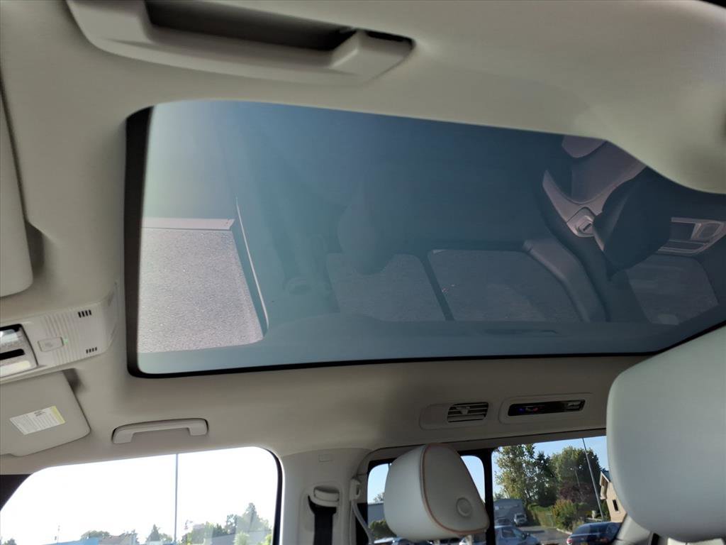 New 2025 Volkswagen ID. Buzz Pro S Plus image 9